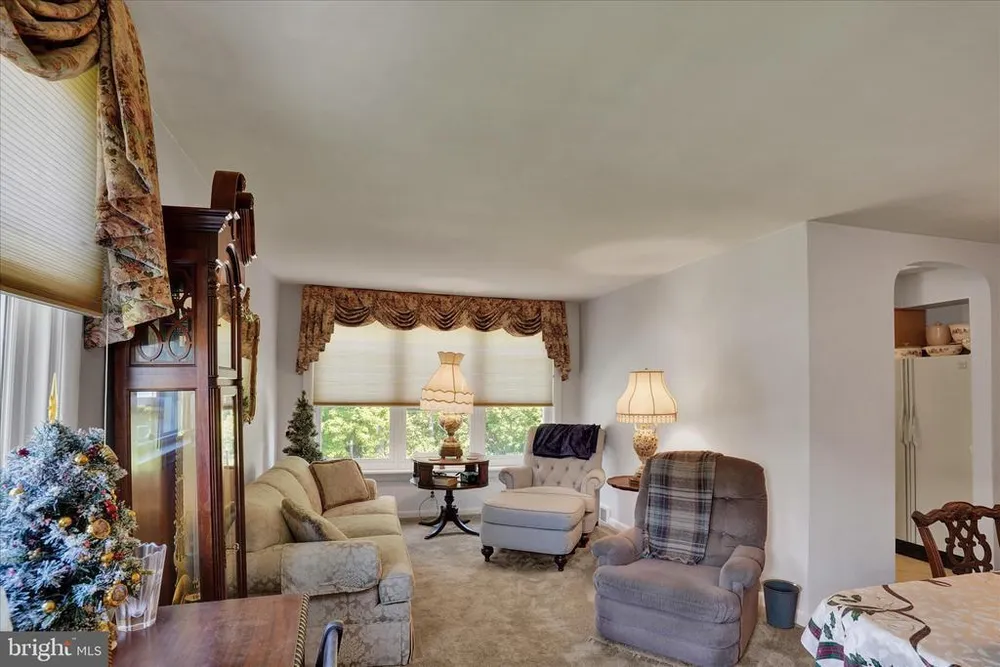 8849 Winchester Ave, Philadelphia, PA 19115
