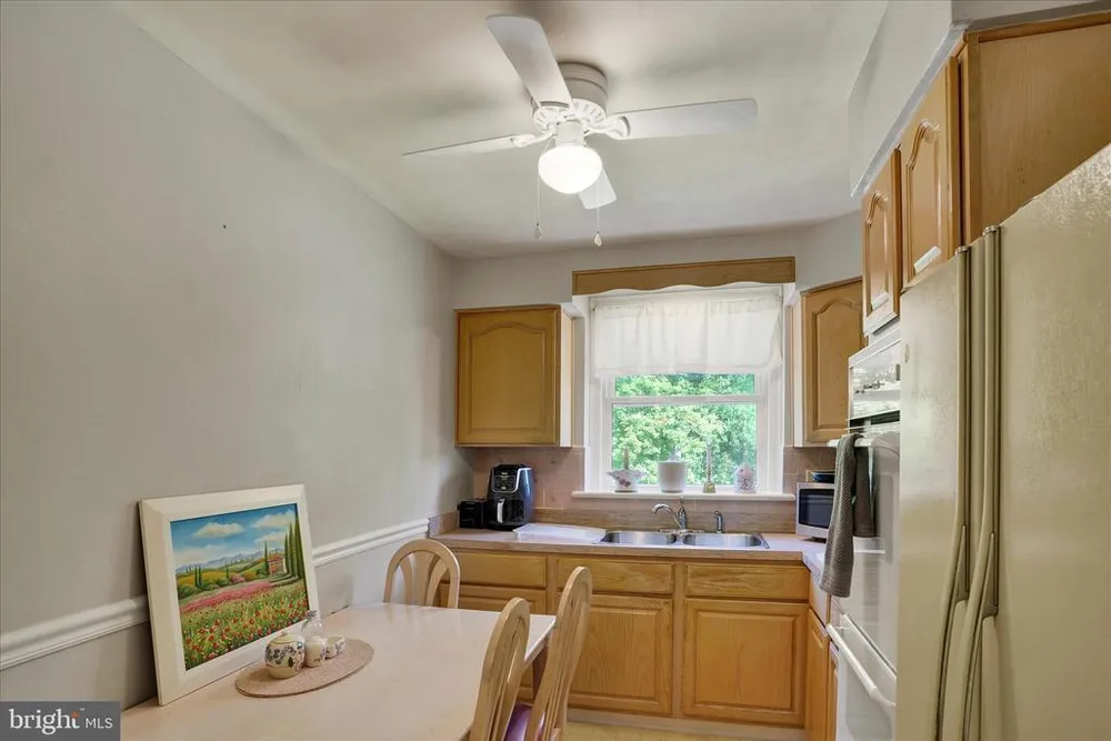 8849 Winchester Ave, Philadelphia, PA 19115
