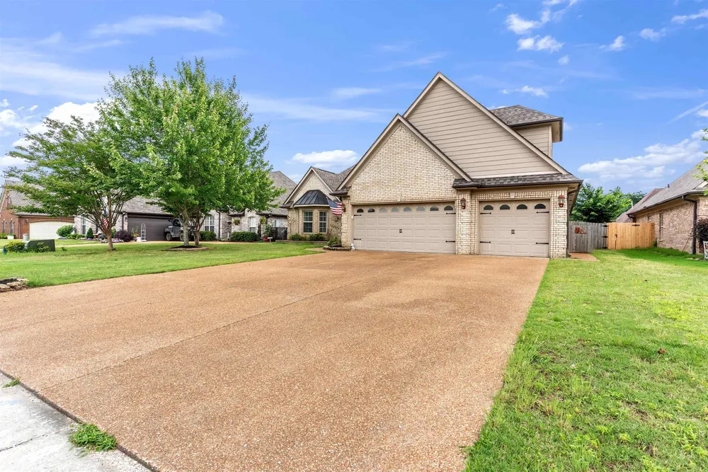 310 WHISPERING MEADOWS DRIVE, Oakland, TN 38060