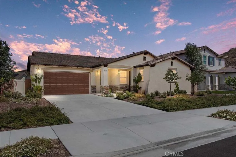 1216 Flagstone Ln, Hemet, CA 92545-2189