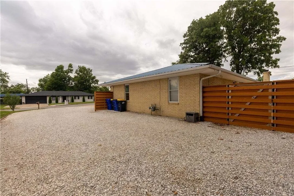 1839 S 11th Pl, Rogers, AR 72756