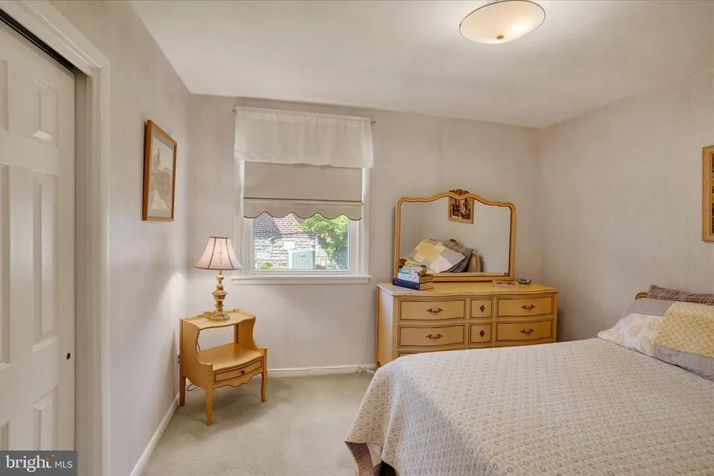 8849 Winchester Ave, Philadelphia, PA 19115