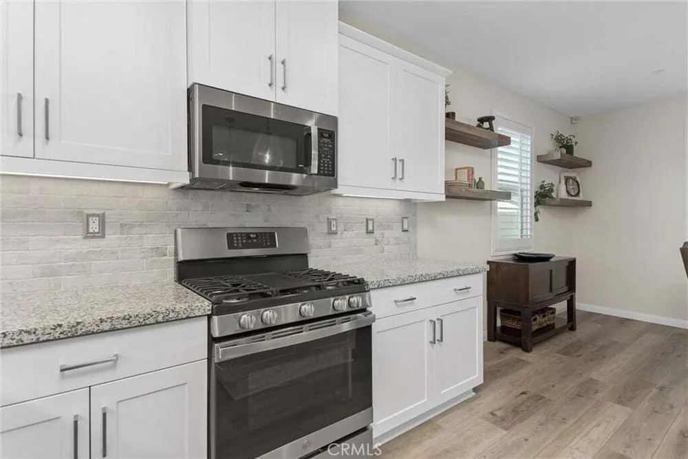 1216 Flagstone Ln, Hemet, CA 92545-2189