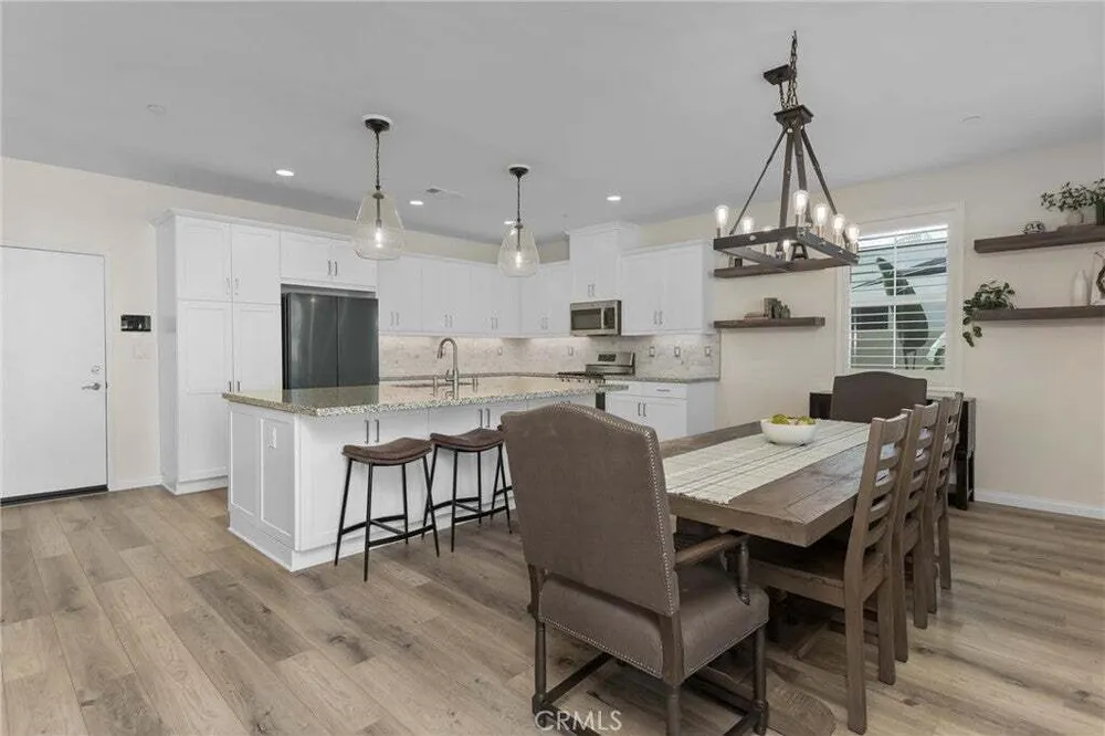 1216 Flagstone Ln, Hemet, CA 92545-2189