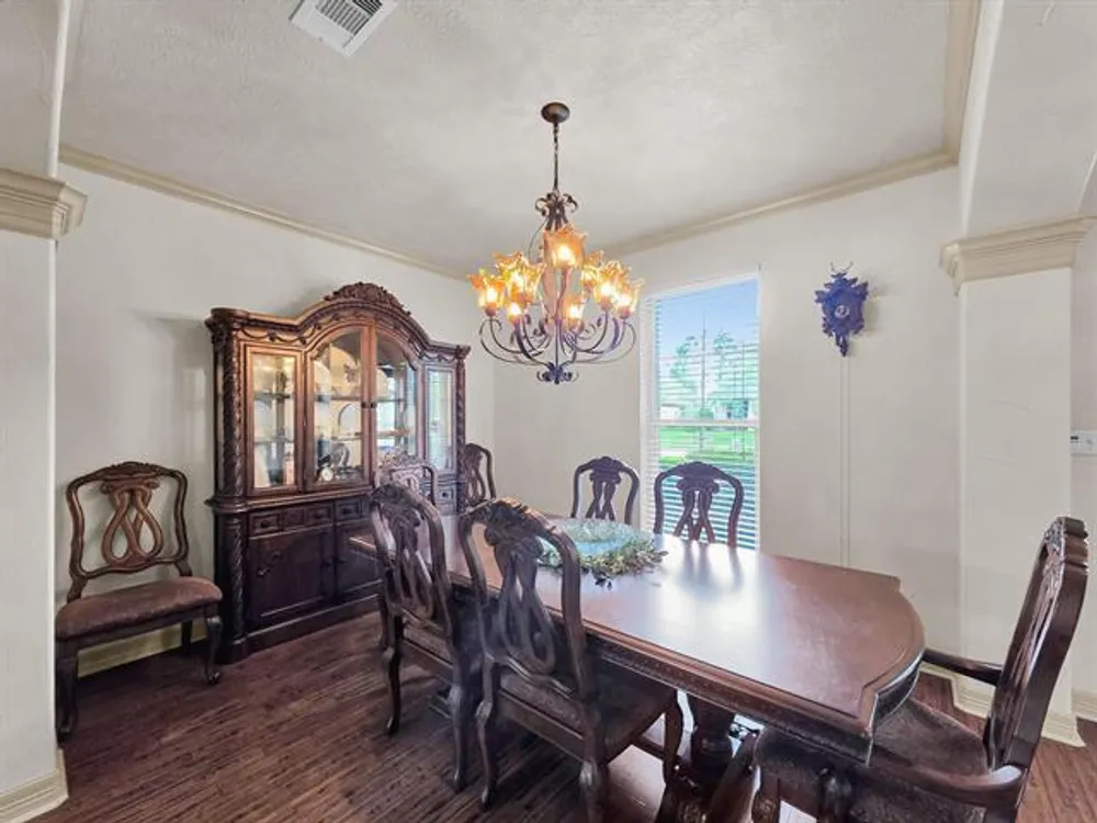 311 Winding Brook Dr, Lumberton, TX 77657