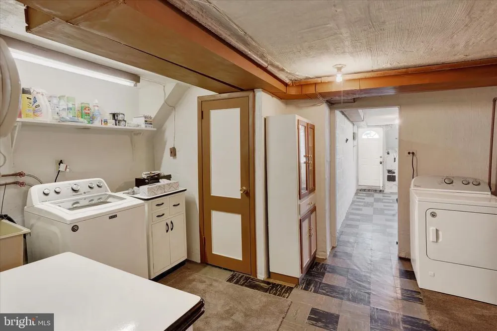 8849 Winchester Ave, Philadelphia, PA 19115