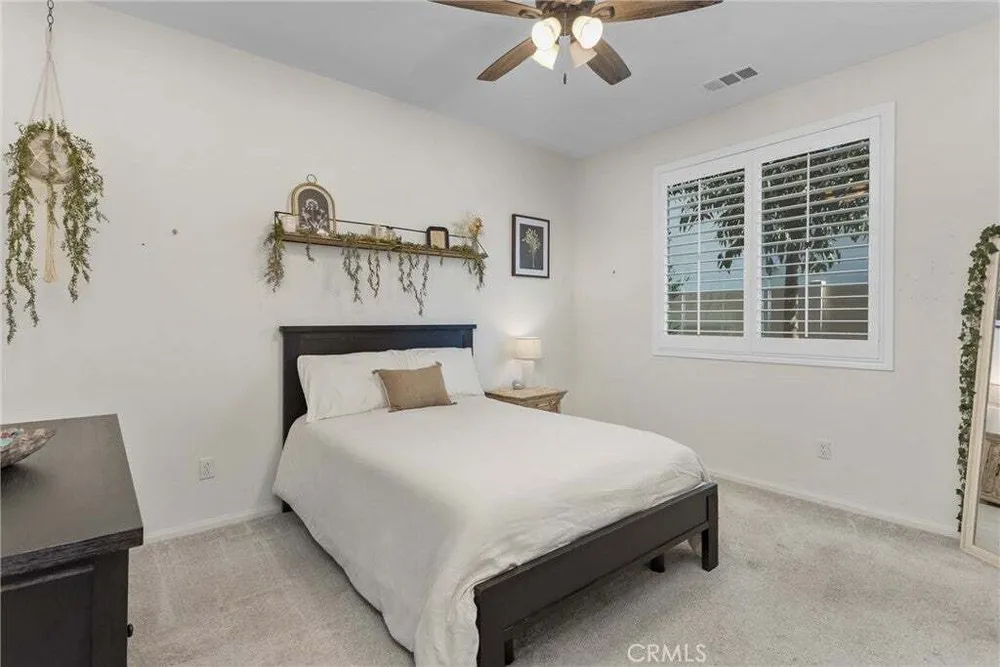 1216 Flagstone Ln, Hemet, CA 92545-2189