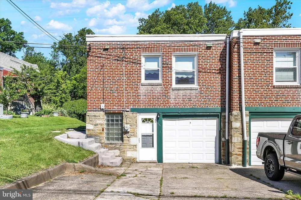 8849 Winchester Ave, Philadelphia, PA 19115