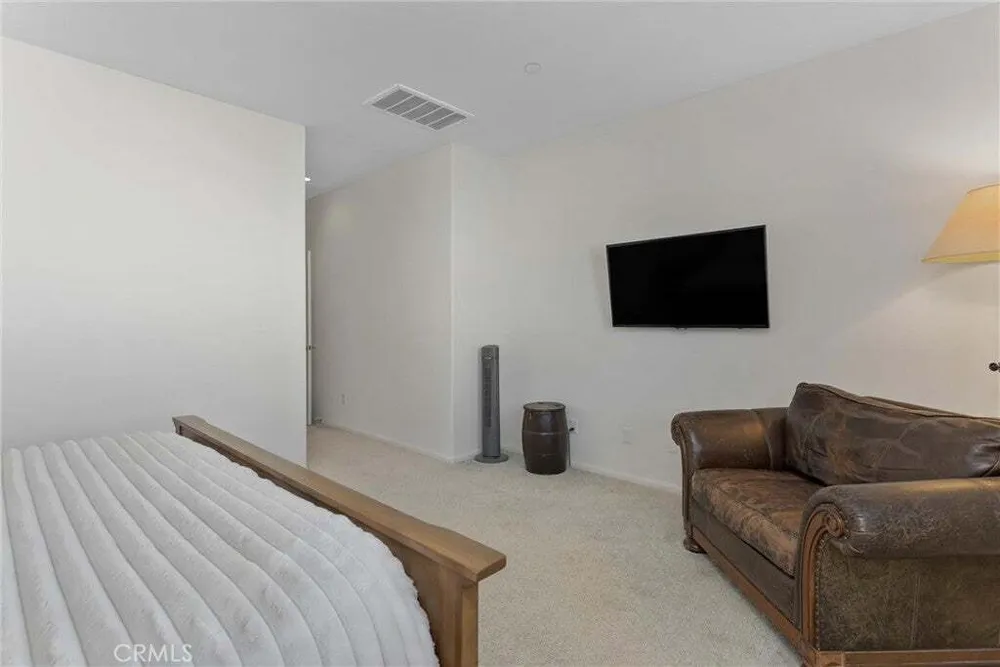 1216 Flagstone Ln, Hemet, CA 92545-2189
