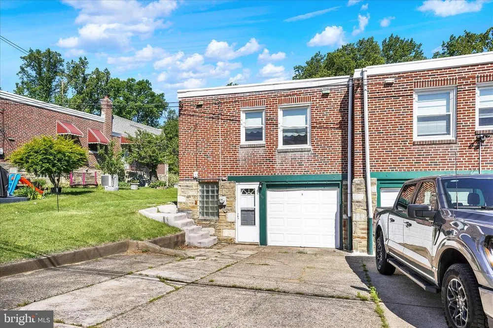8849 Winchester Ave, Philadelphia, PA 19115