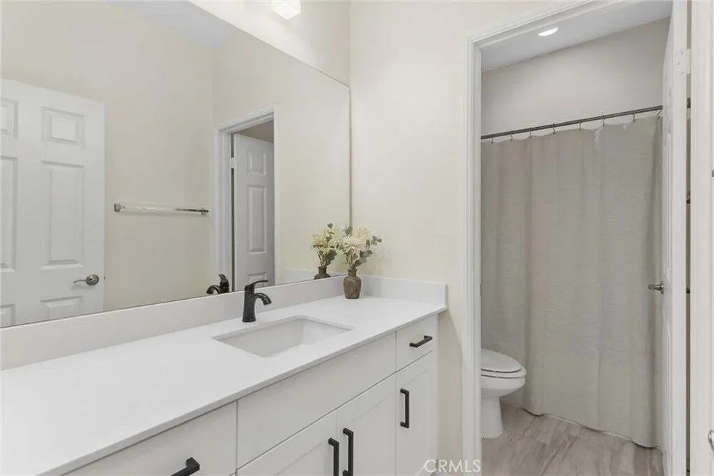 1216 Flagstone Ln, Hemet, CA 92545-2189