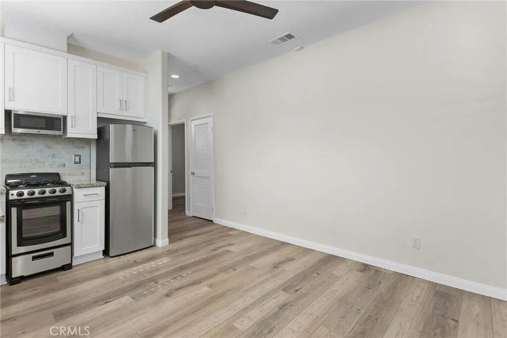 1216 Flagstone Ln, Hemet, CA 92545-2189