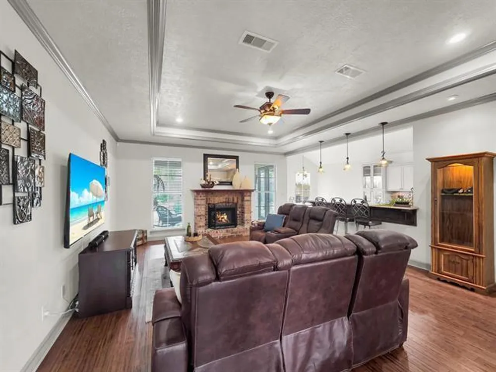 311 Winding Brook Dr, Lumberton, TX 77657