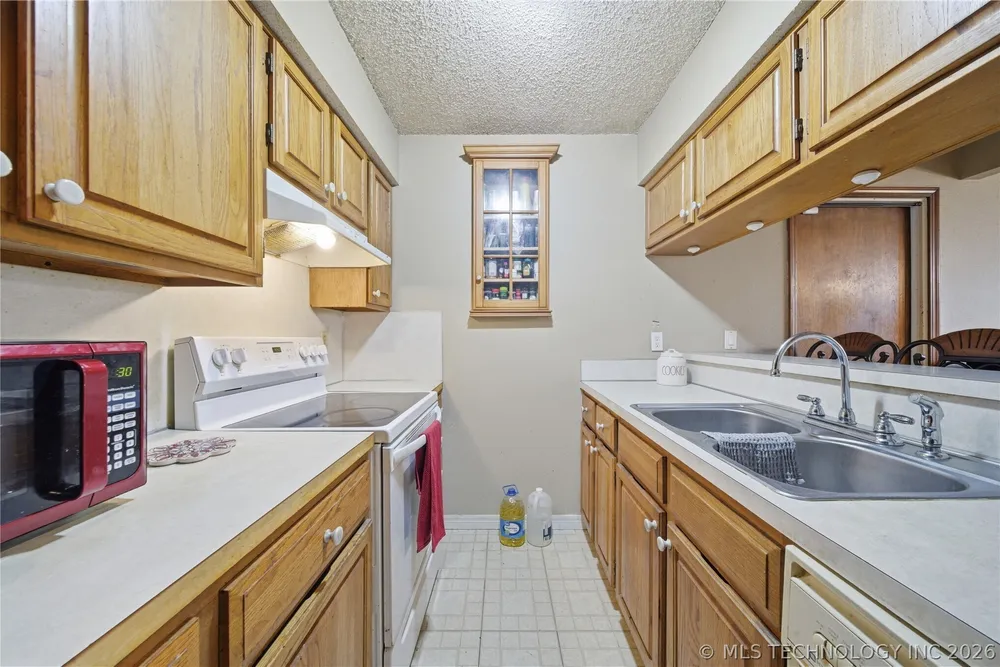 6738 S 78th East Ave, Tulsa, OK 74133
