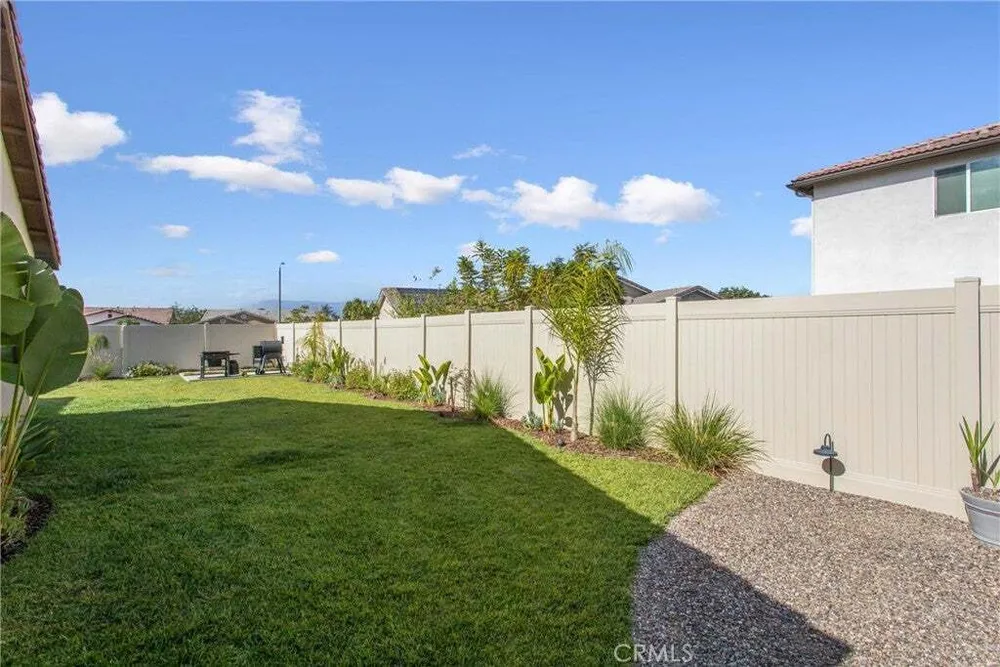 1216 Flagstone Ln, Hemet, CA 92545-2189
