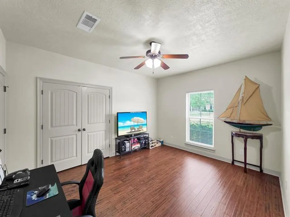 311 Winding Brook Dr, Lumberton, TX 77657