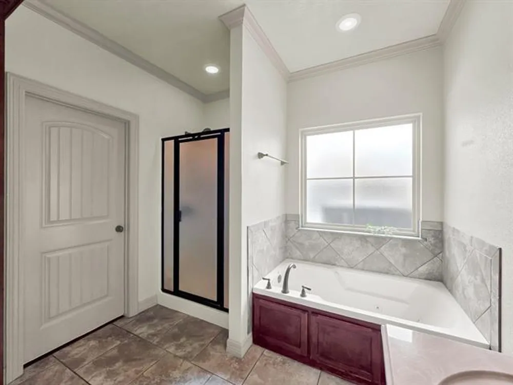 311 Winding Brook Dr, Lumberton, TX 77657
