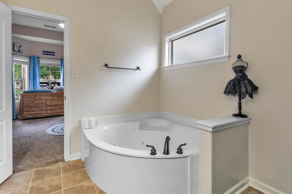 310 WHISPERING MEADOWS DRIVE, Oakland, TN 38060