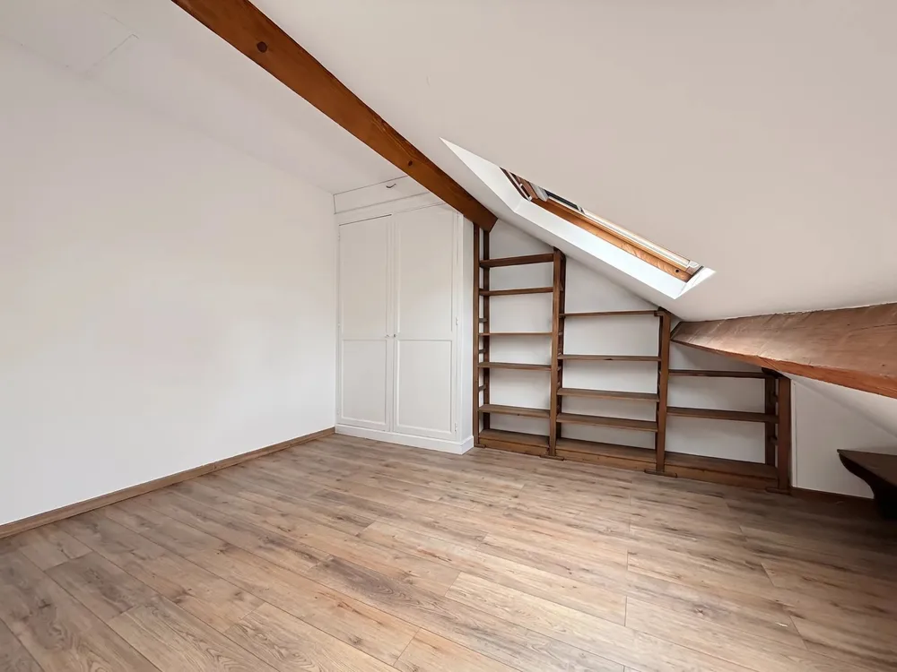 Suresnes, 92150, France