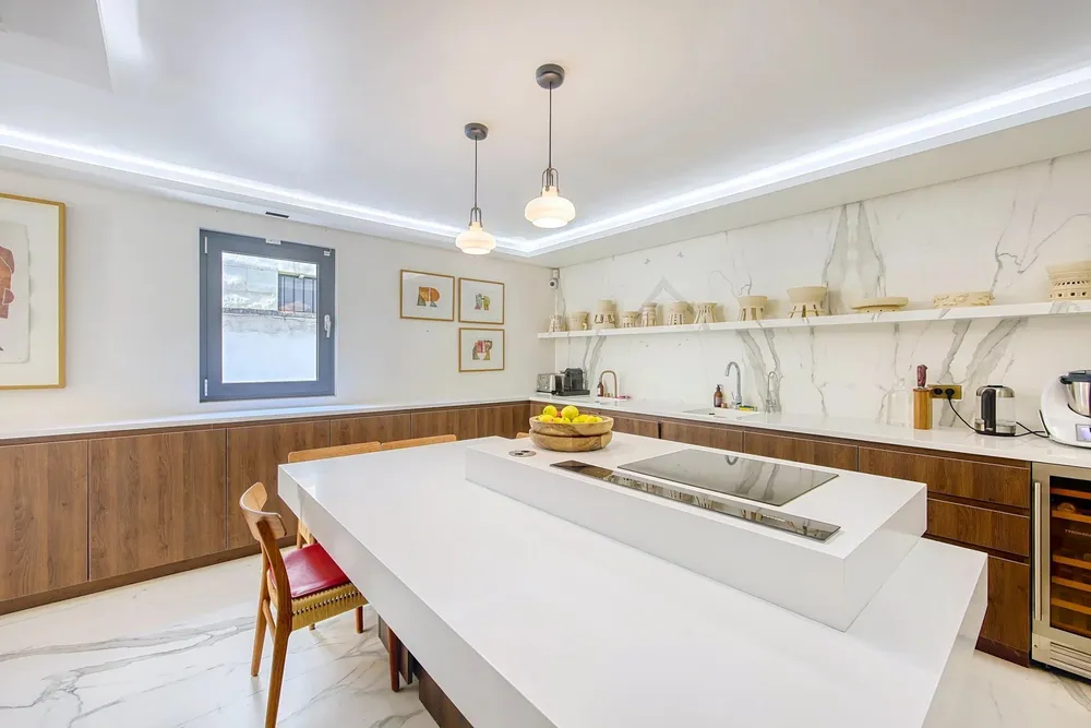 Neuilly-sur-Seine, 92200, France