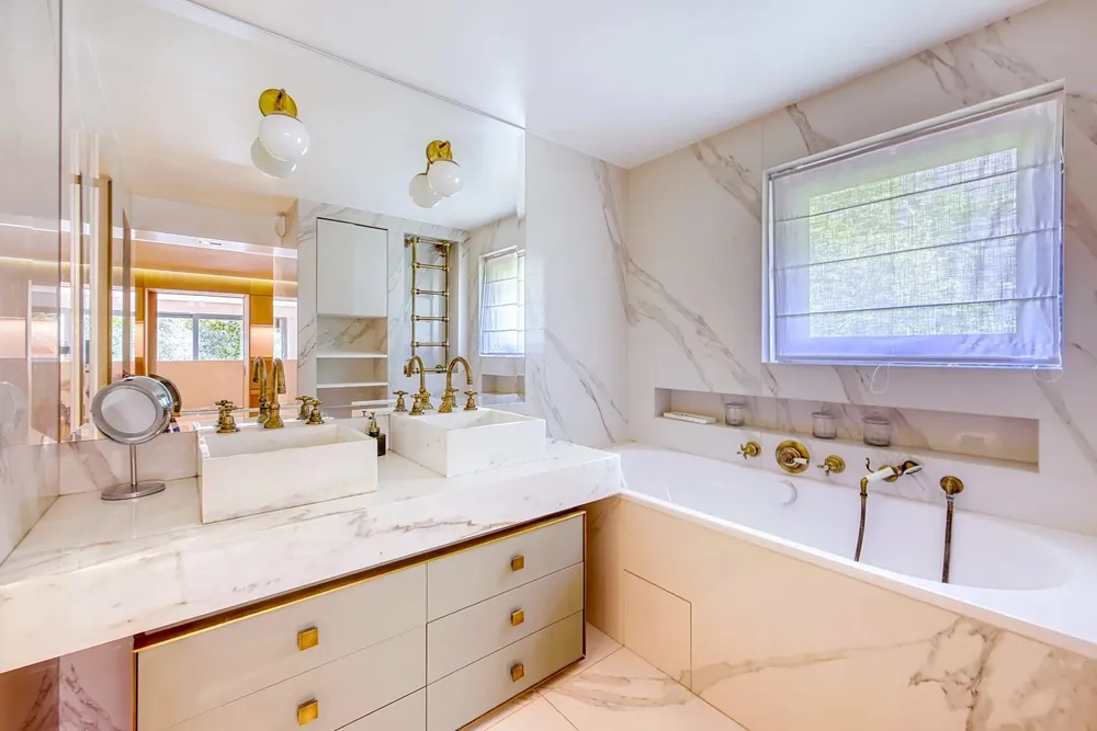 Neuilly-sur-Seine, 92200, France