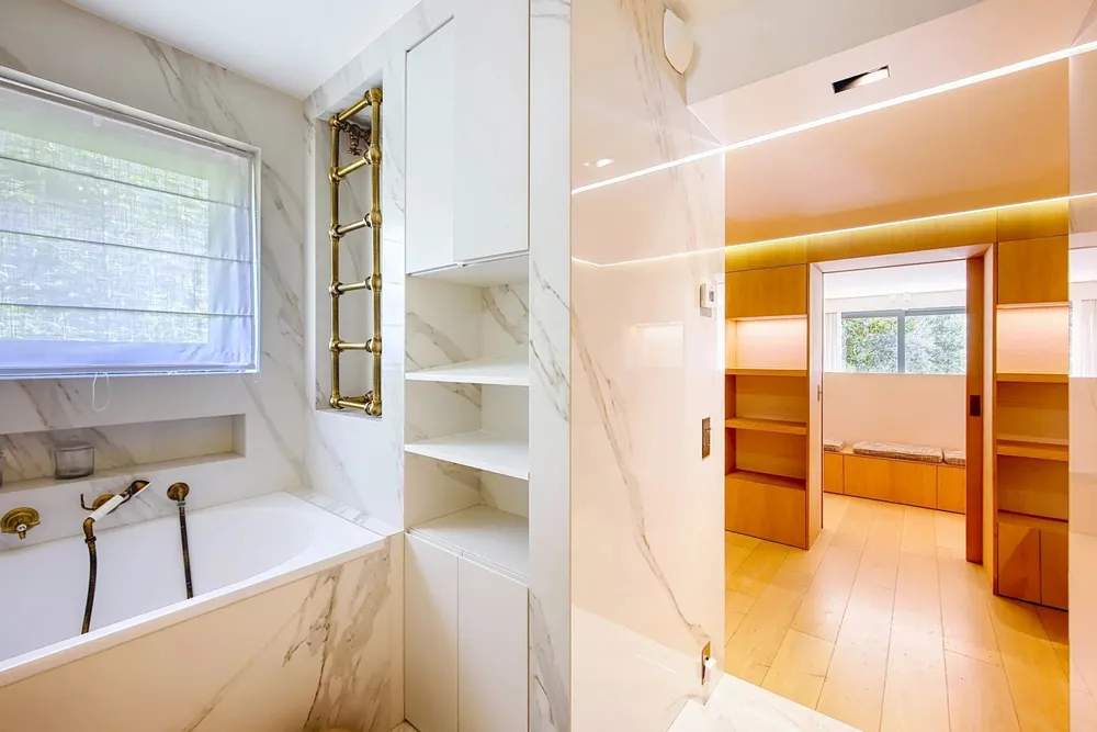 Neuilly-sur-Seine, 92200, France