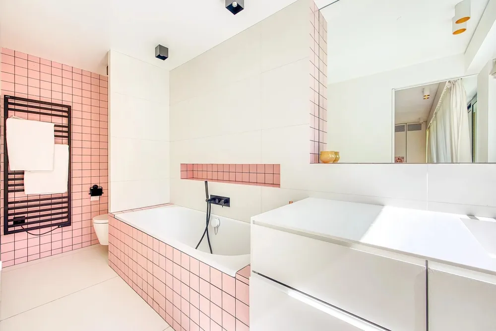 Neuilly-sur-Seine, 92200, France