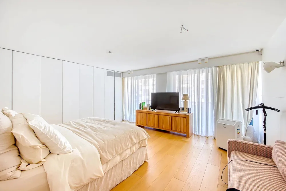 Neuilly-sur-Seine, 92200, France
