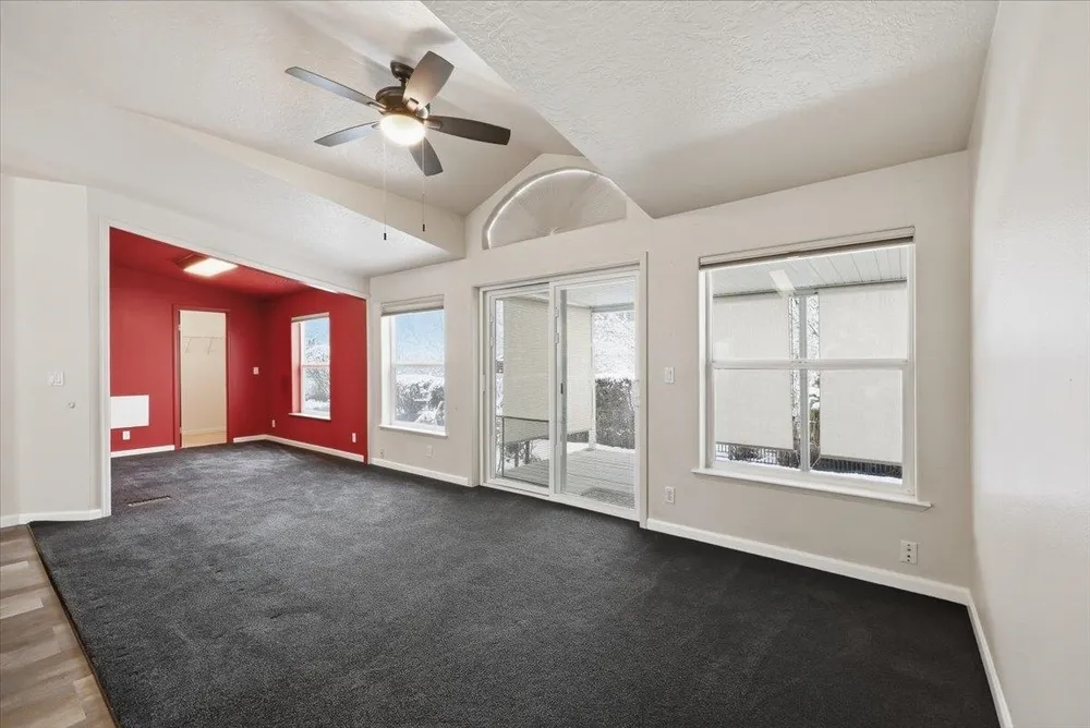 4402 S Sunny Creek Cir, Spokane, WA 99224