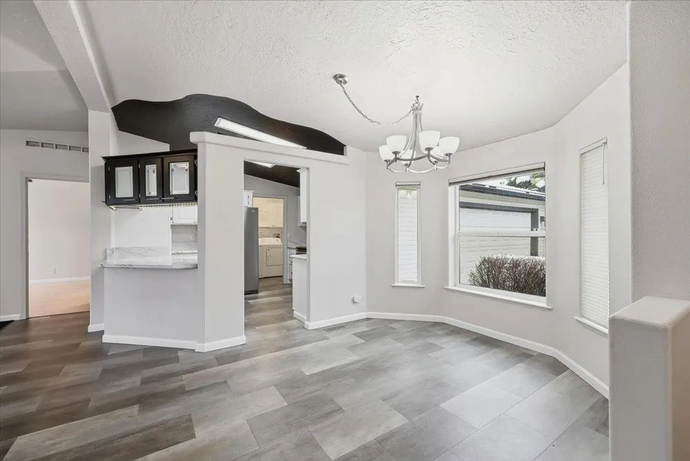 4402 S Sunny Creek Cir, Spokane, WA 99224