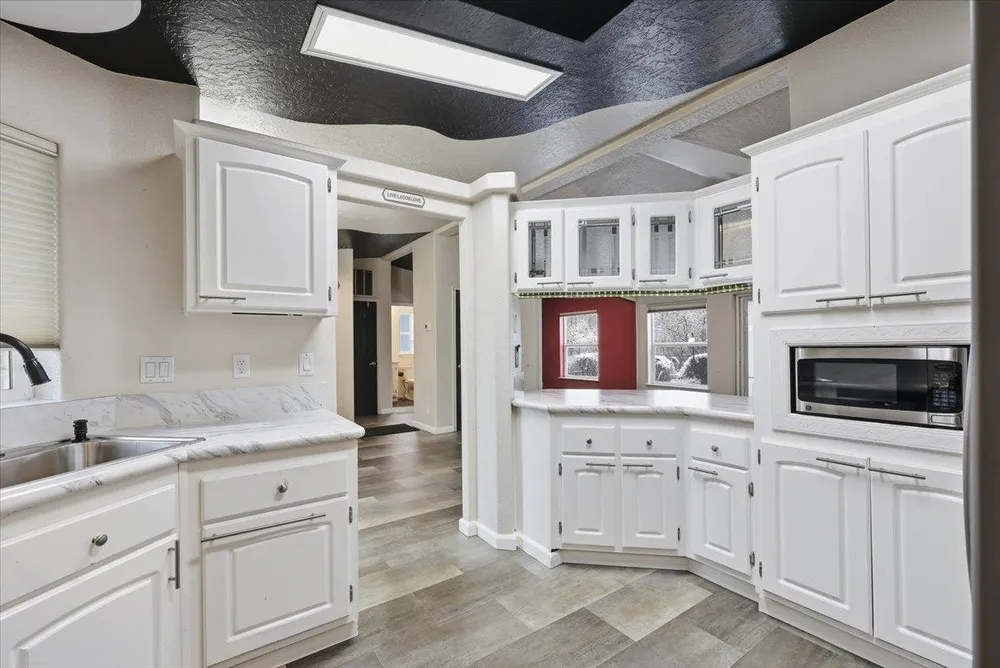 4402 S Sunny Creek Cir, Spokane, WA 99224