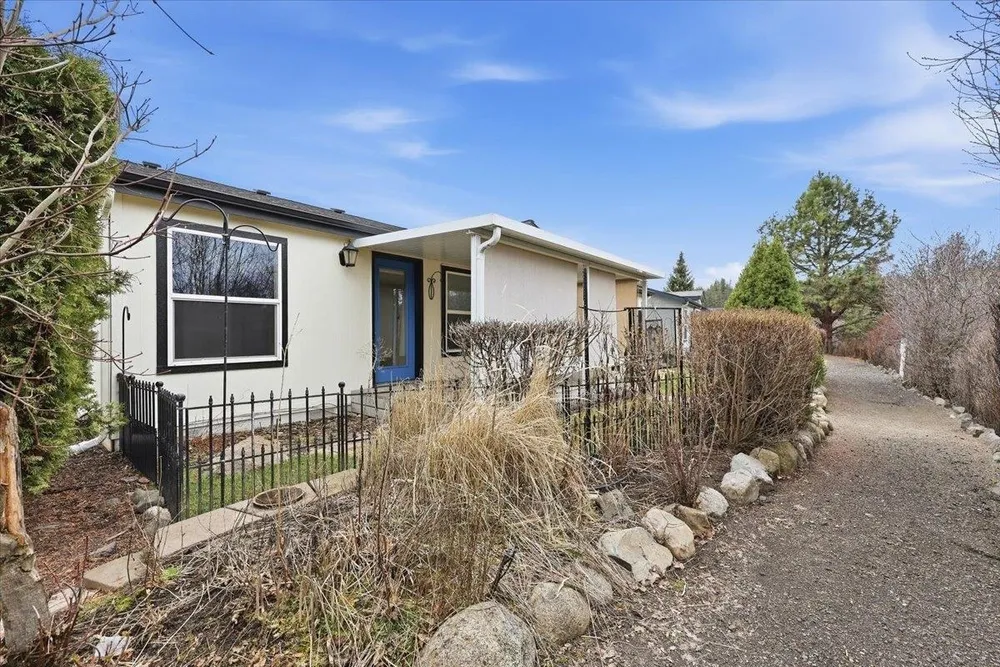 4402 S Sunny Creek Cir, Spokane, WA 99224