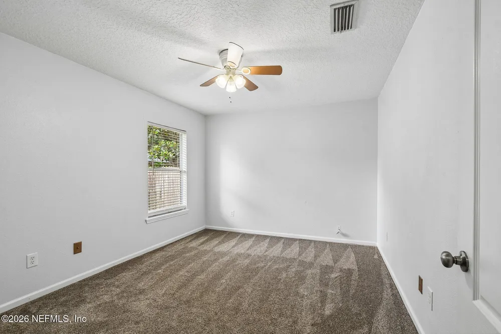 4690 Leah Creek Dr, Jacksonville, FL 32257