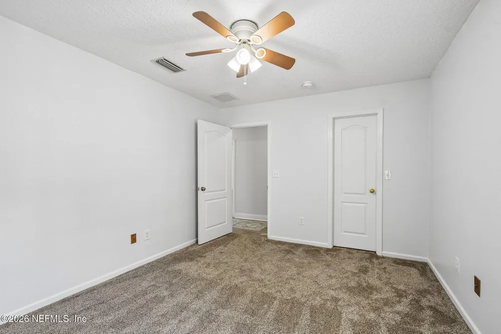 4690 Leah Creek Dr, Jacksonville, FL 32257