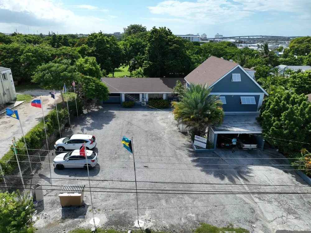 Shirley Street Nassau / New Providence