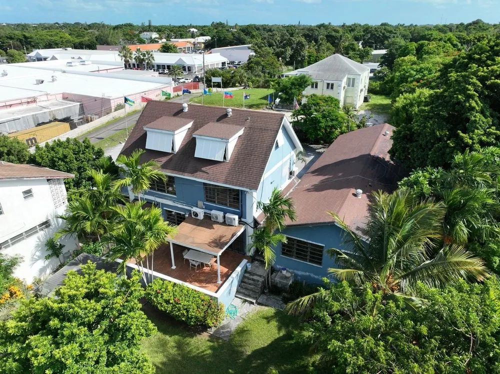 Shirley Street Nassau / New Providence