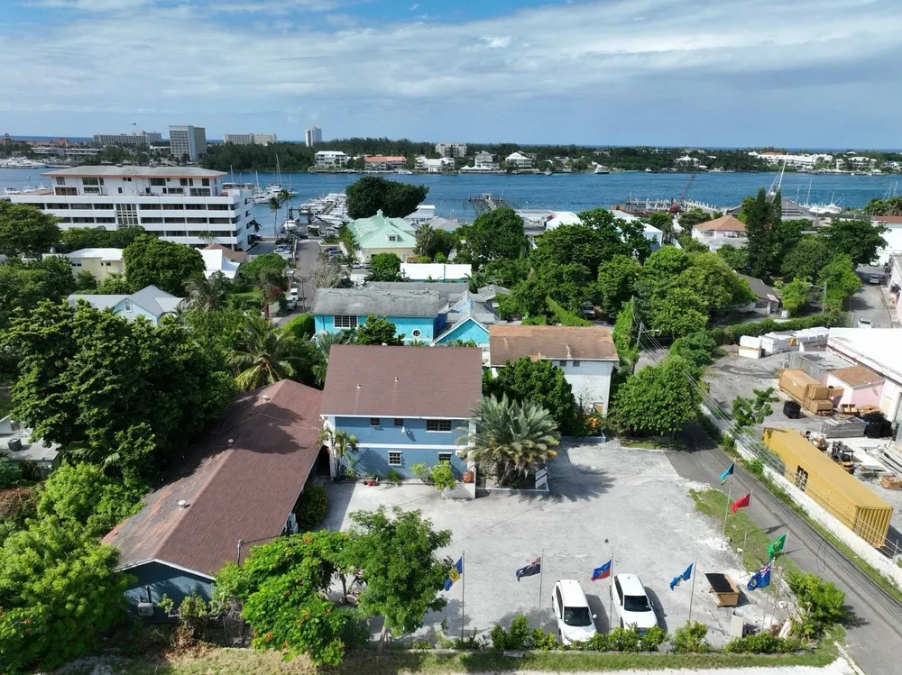 Shirley Street Nassau / New Providence