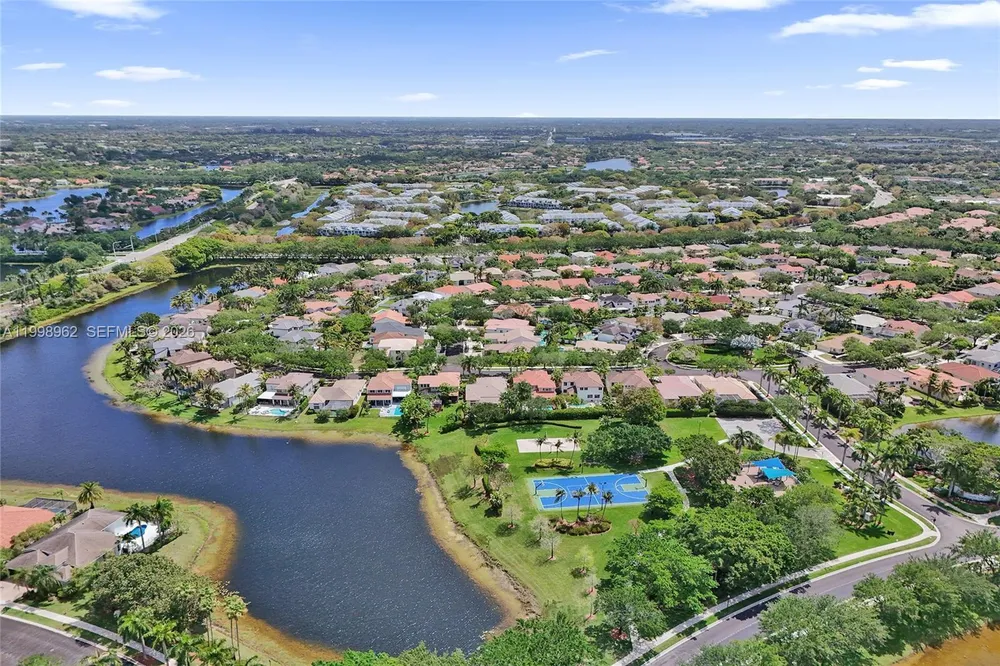 1356 Ginger Cir, Weston, FL 33326