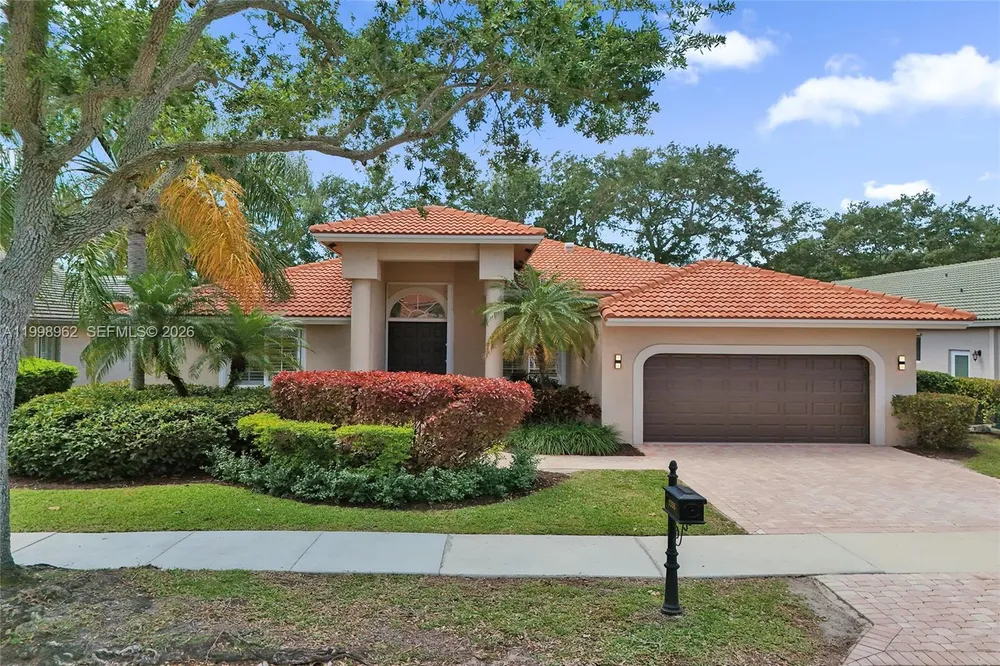 1356 Ginger Cir, Weston, FL 33326