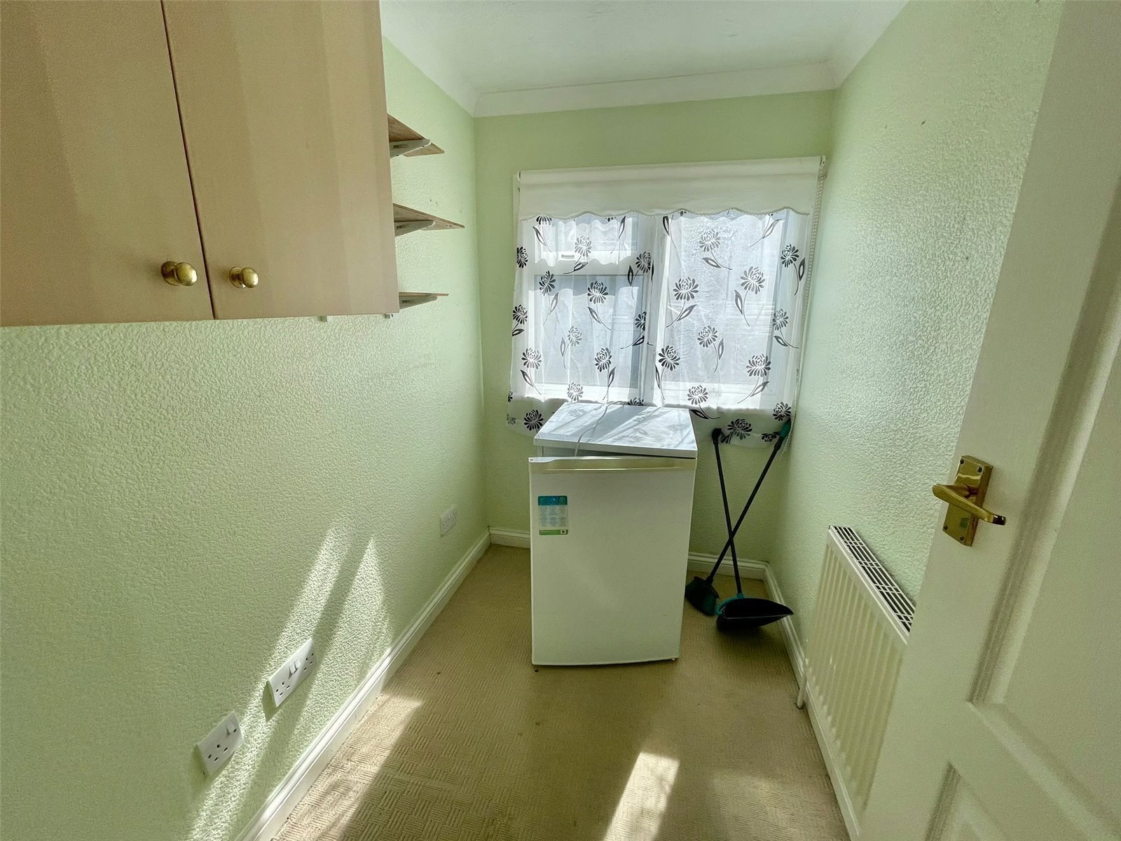 Highfield, Tower Park, Hullbridge, Hockley, SS5 Image 9