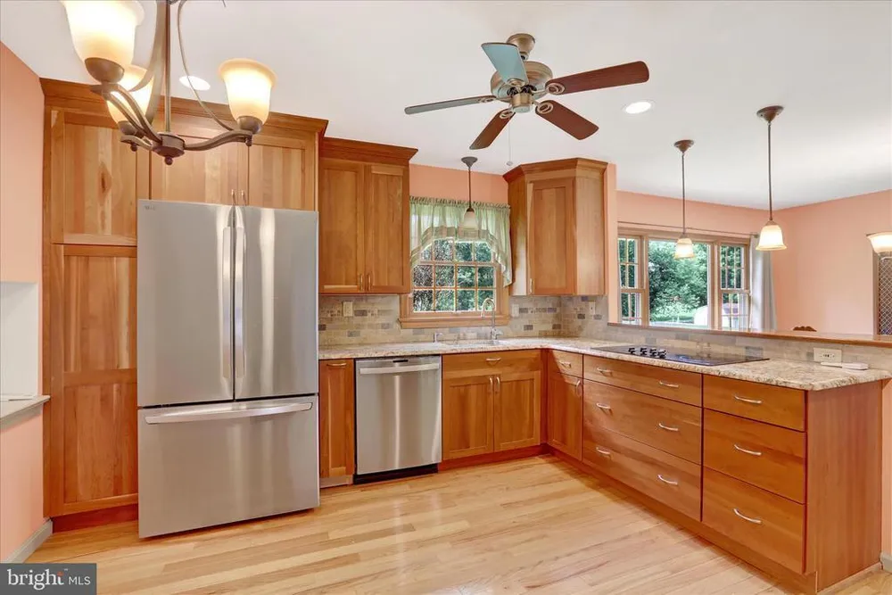 152 Windham Dr, Langhorne, PA 19047