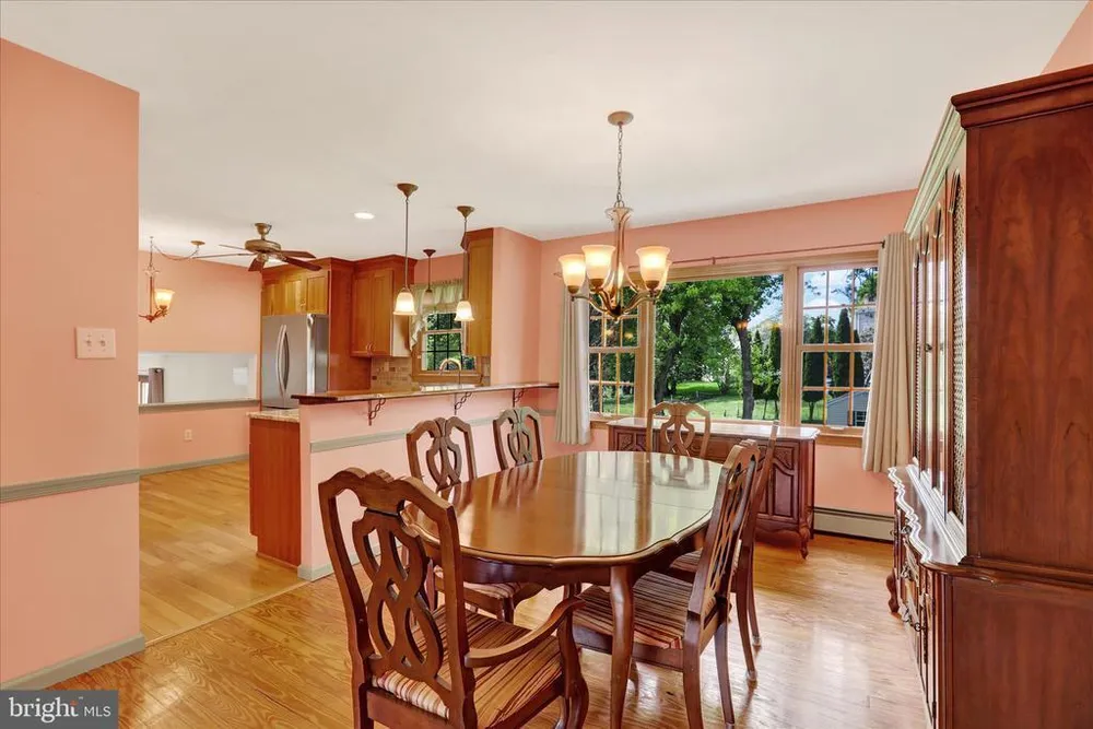 152 Windham Dr, Langhorne, PA 19047