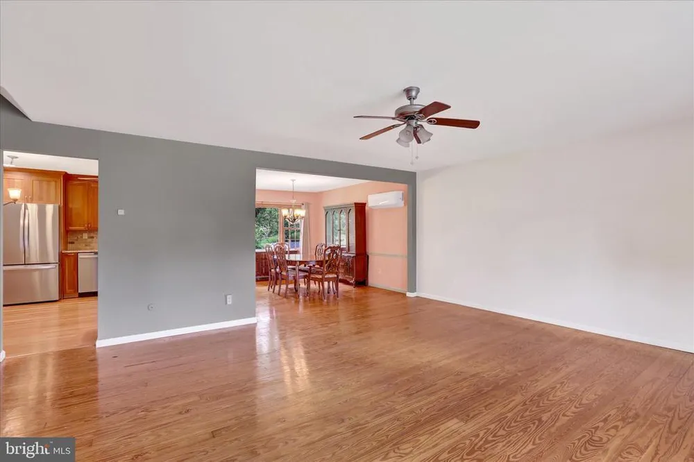152 Windham Dr, Langhorne, PA 19047