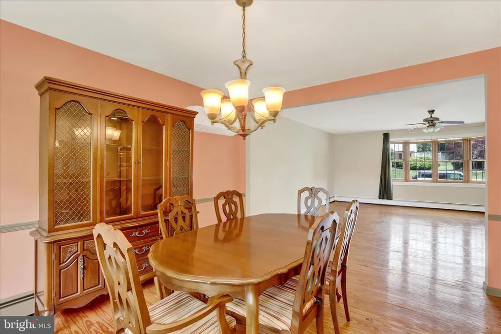 152 Windham Dr, Langhorne, PA 19047