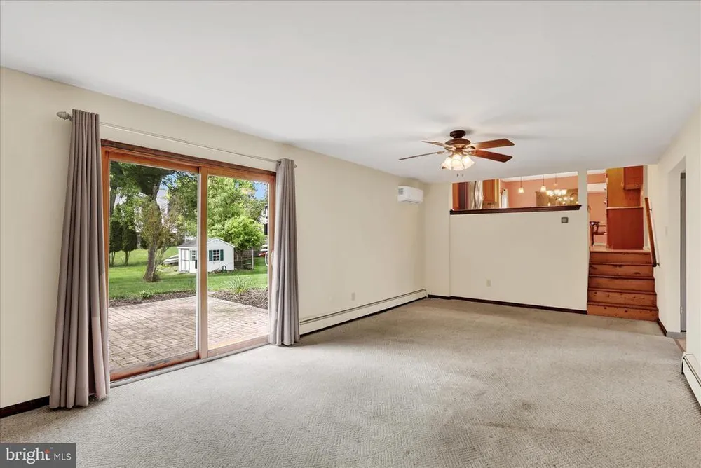 152 Windham Dr, Langhorne, PA 19047