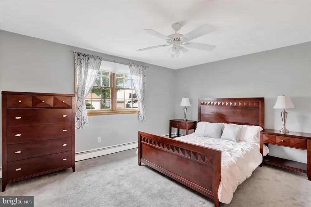 152 Windham Dr, Langhorne, PA 19047