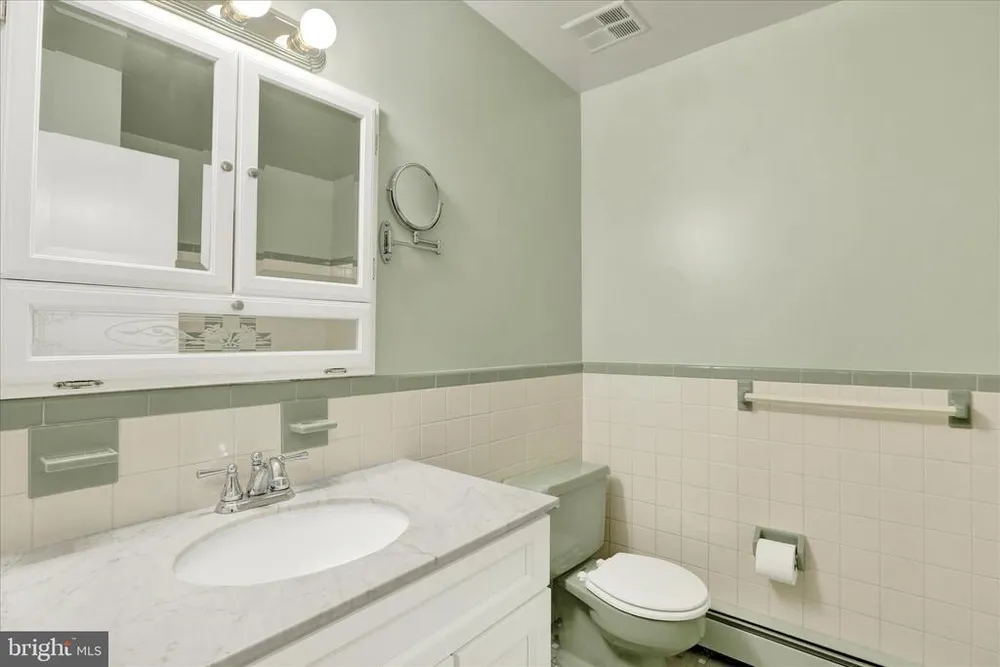 152 Windham Dr, Langhorne, PA 19047
