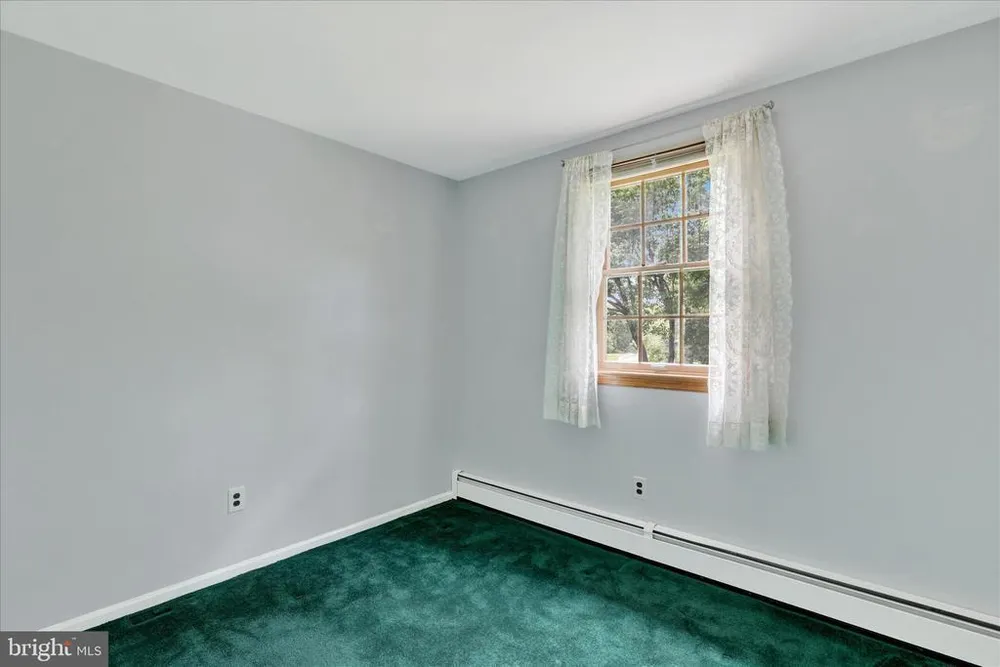 152 Windham Dr, Langhorne, PA 19047