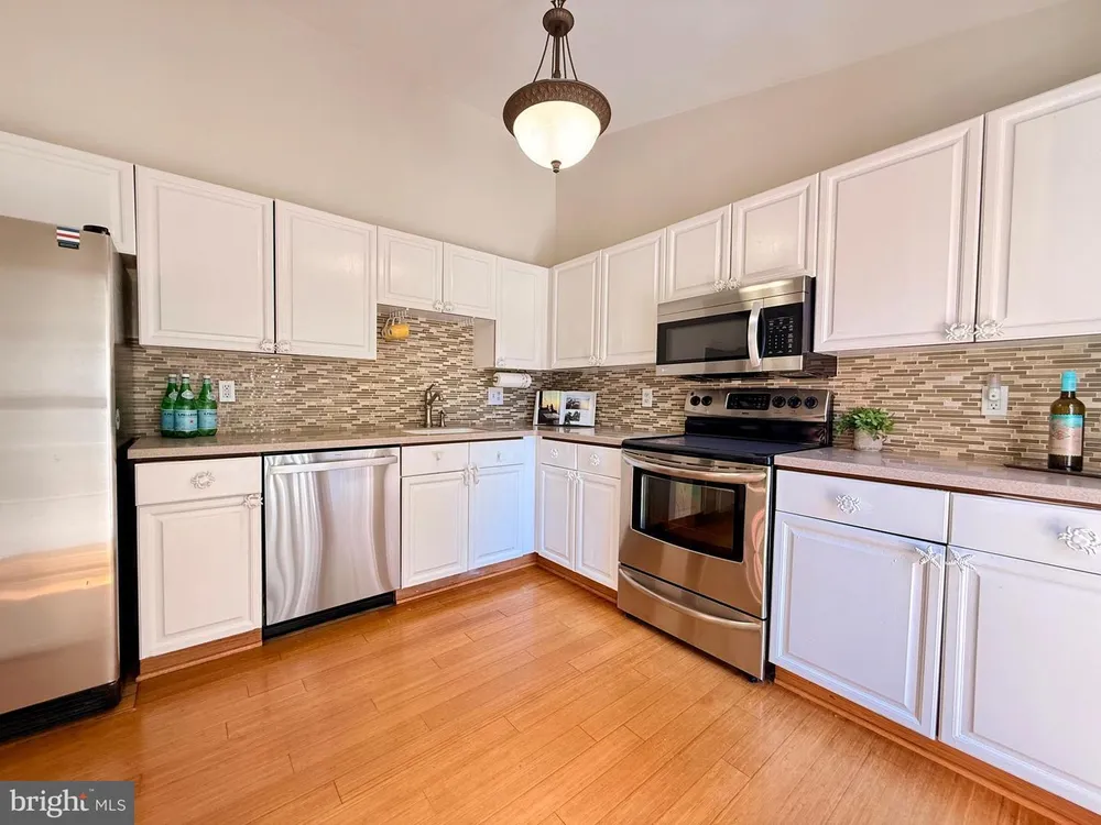 953 Windwhisper Ln, Annapolis, MD 21403