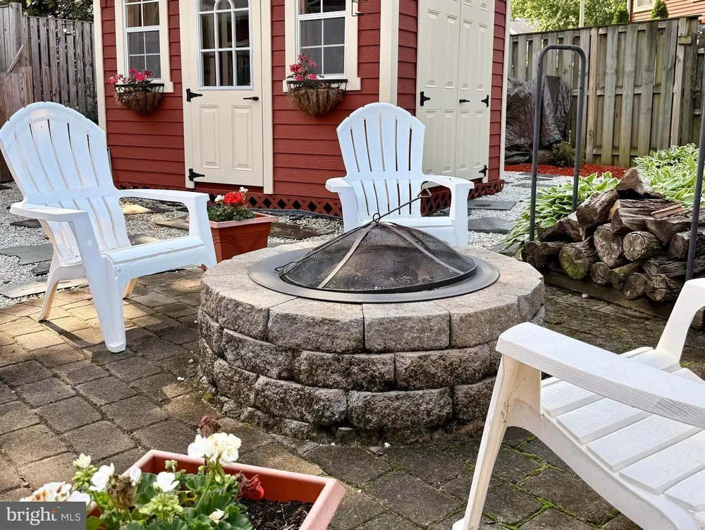 953 Windwhisper Ln, Annapolis, MD 21403